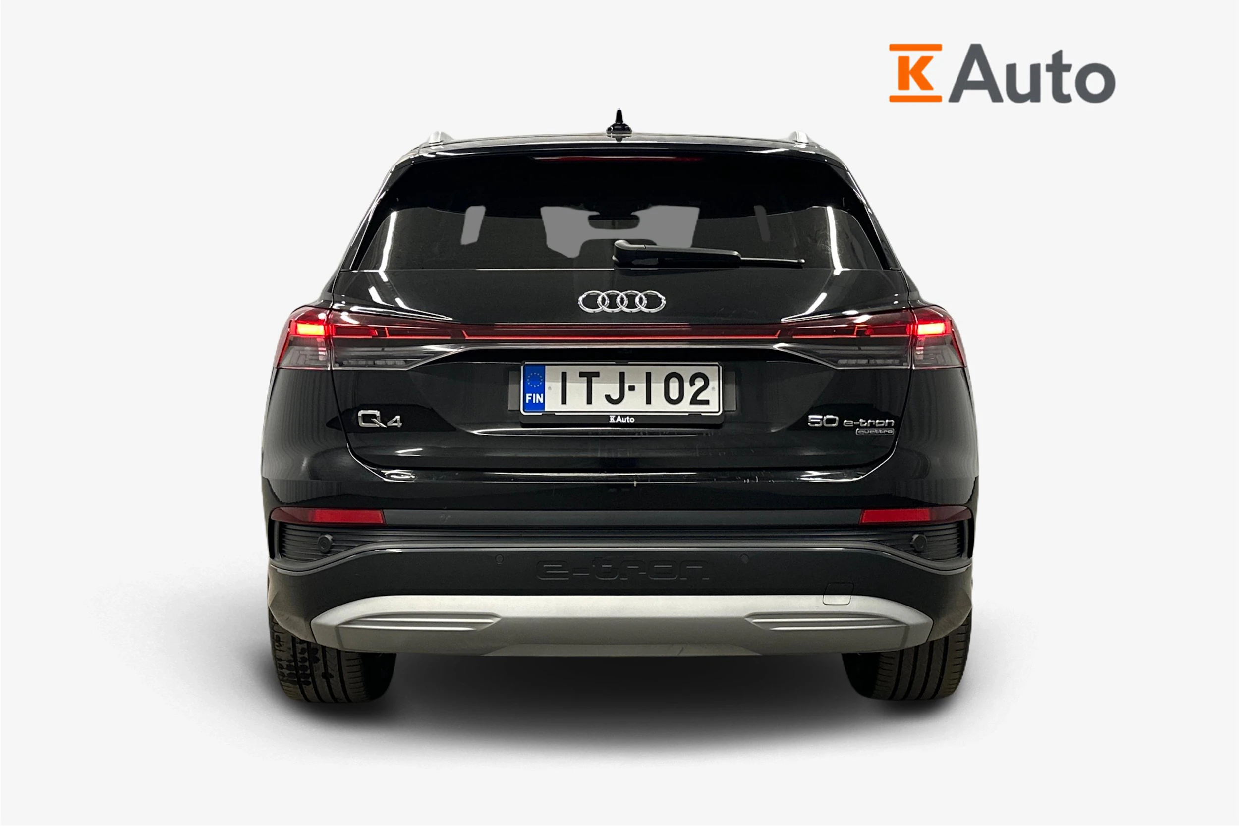 musta Audi Q4 e-tron 2023 kuva 3.