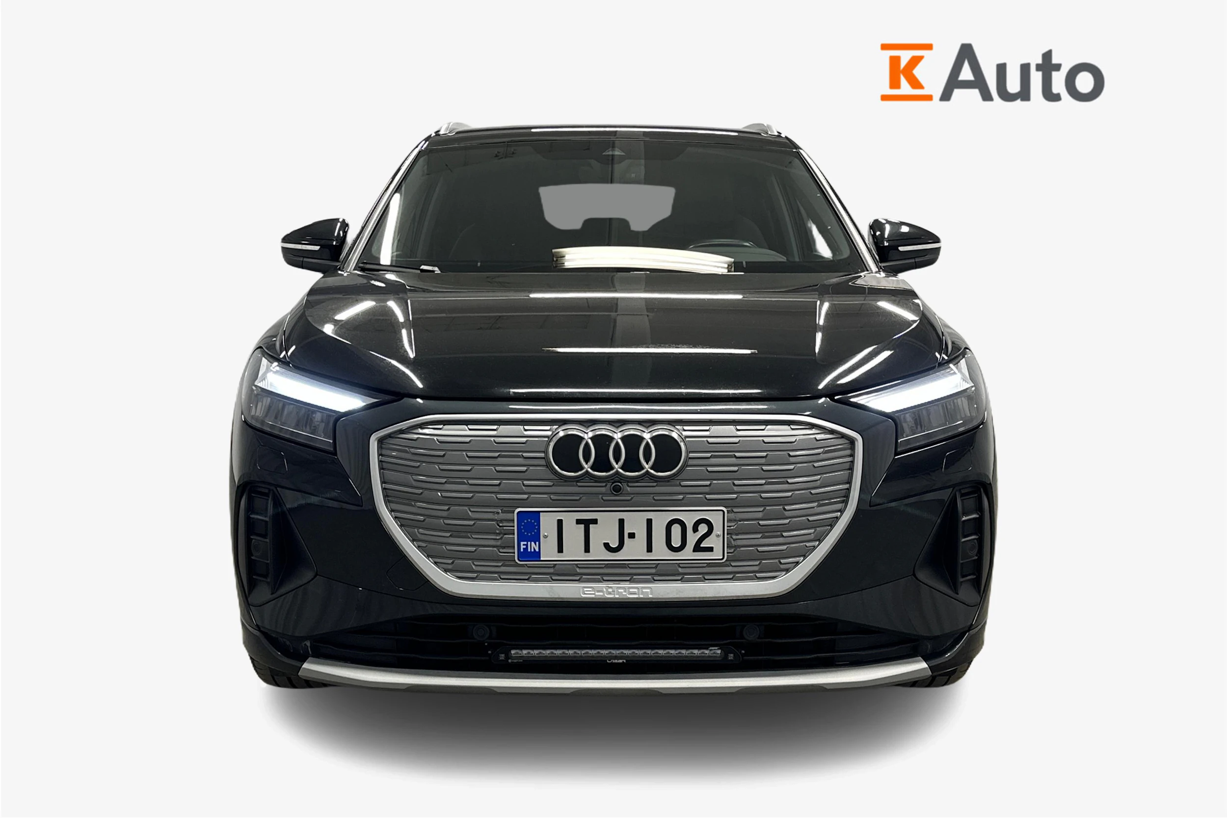 musta Audi Q4 e-tron 2023 kuva 4.