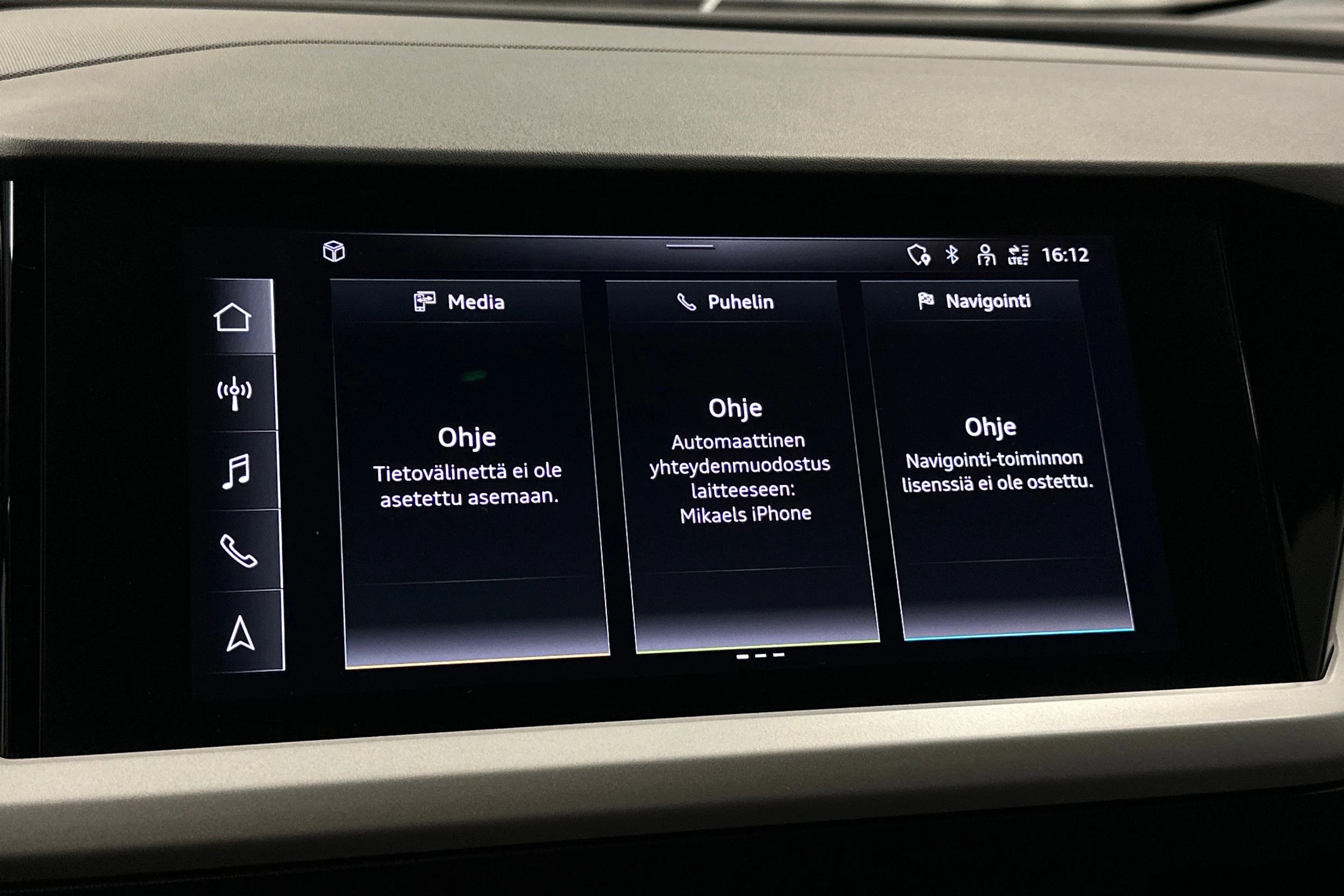 musta Audi Q4 e-tron 2023 kuva 16.