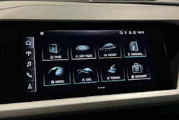 musta Audi Q4 e-tron 2023 kuva 18.