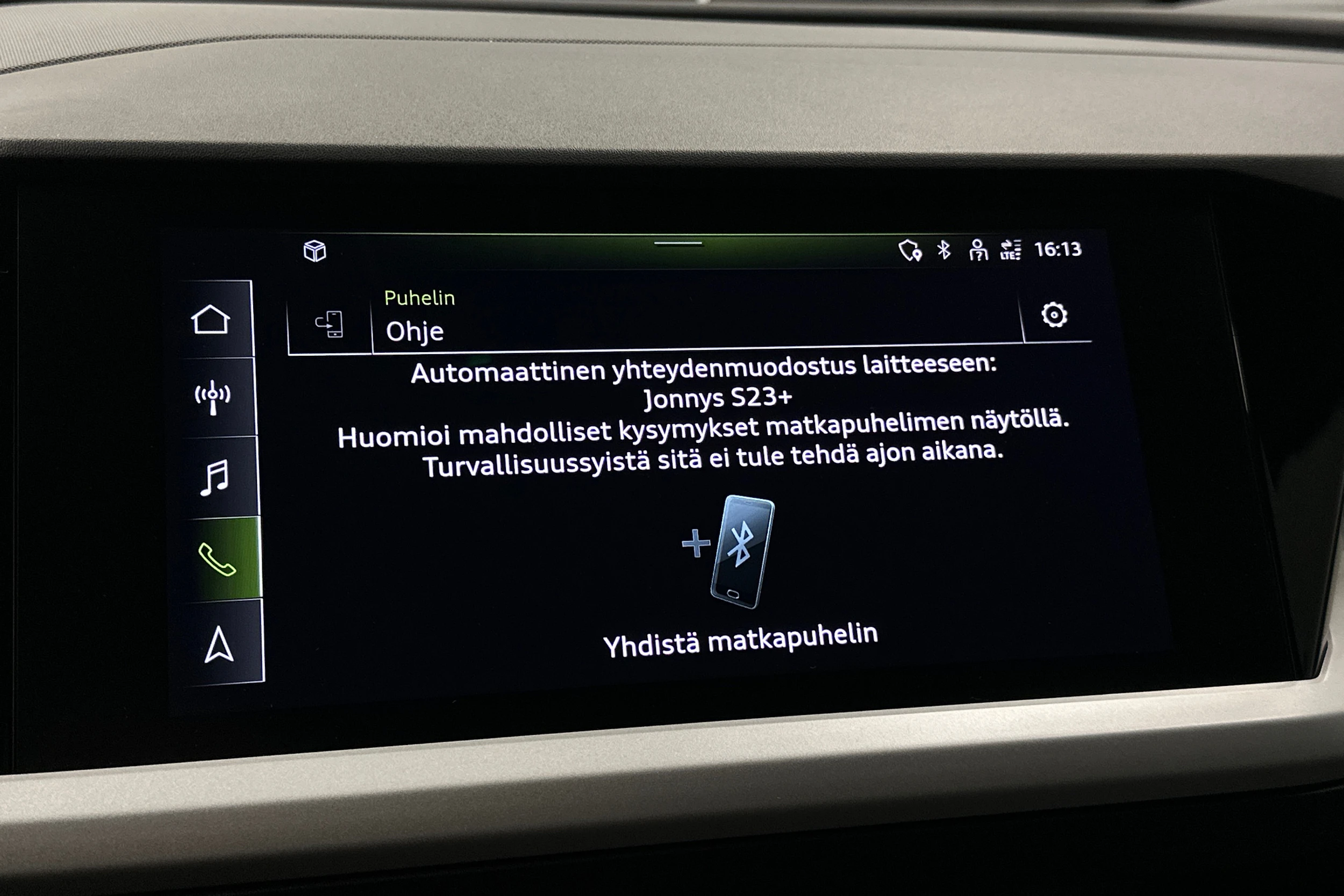 musta Audi Q4 e-tron 2023 kuva 21.