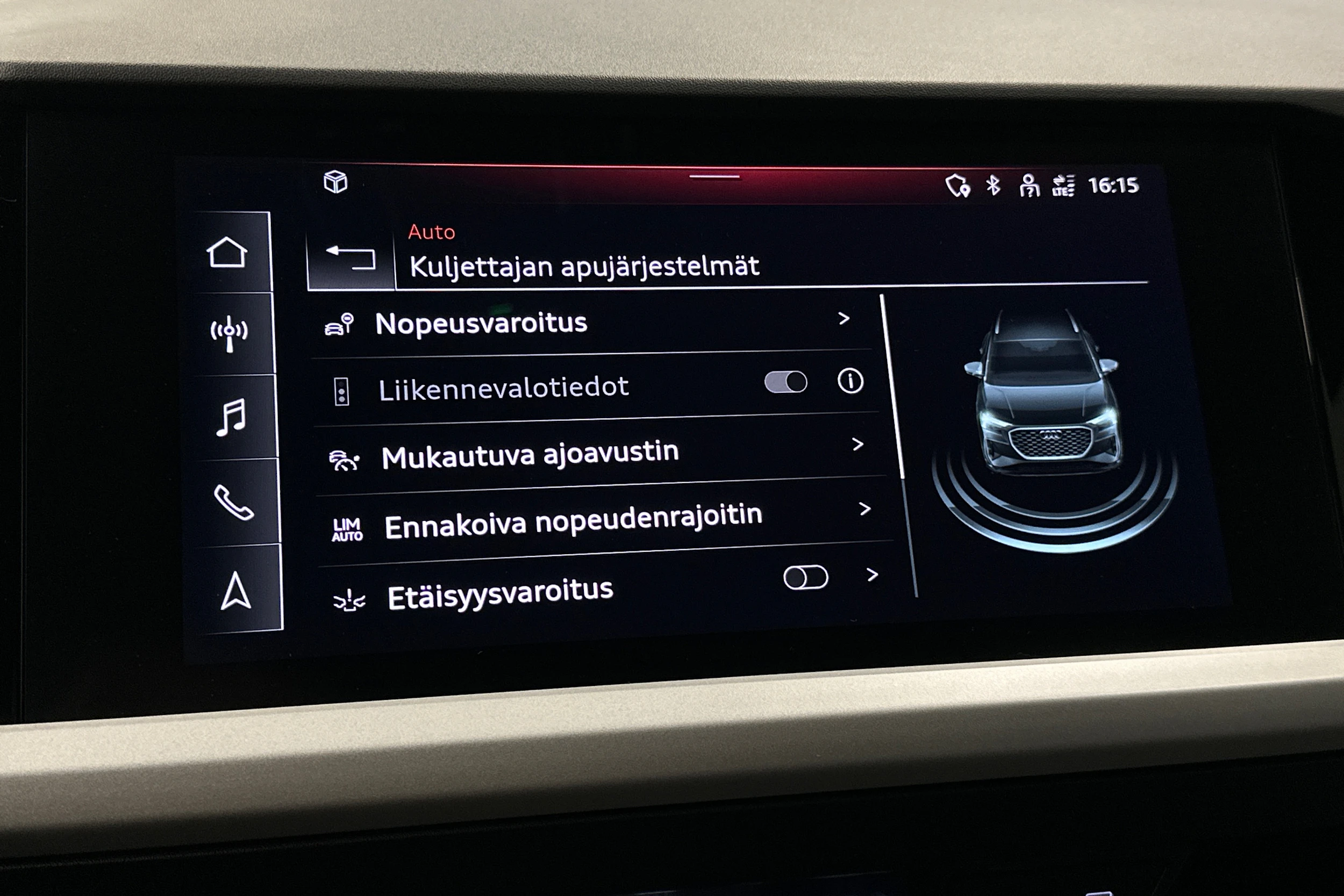 musta Audi Q4 e-tron 2023 kuva 26.