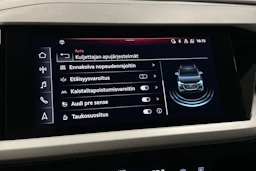 musta Audi Q4 e-tron 2023 kuva 27.