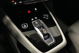 musta Audi Q4 e-tron 2023 kuva 30.