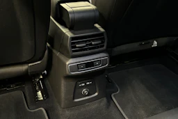musta Audi Q4 e-tron 2023 kuva 32.