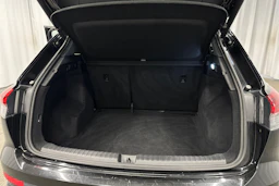 musta Audi Q4 e-tron 2023 kuva 33.