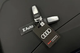 musta Audi Q4 e-tron 2023 kuva 38.