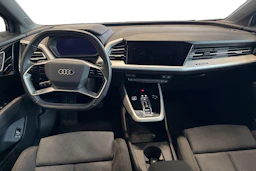 harmaa Audi Q4 e-tron 2023 kuva 7.