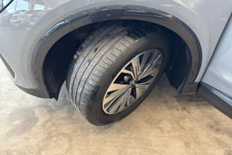 harmaa Audi Q4 e-tron 2023 kuva 10.