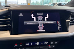 harmaa Audi Q4 e-tron 2023 kuva 23.