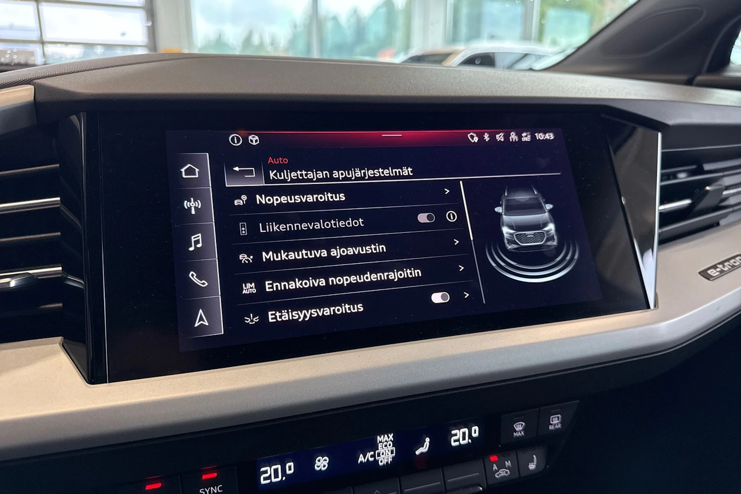 harmaa Audi Q4 e-tron 2023 kuva 24.