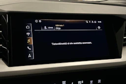 valkoinen Audi Q4 e-tron 2023 kuva 19.