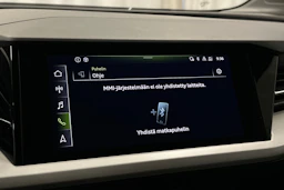 valkoinen Audi Q4 e-tron 2023 kuva 20.