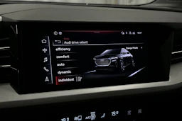 valkoinen Audi Q4 e-tron 2023 kuva 23.