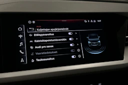 valkoinen Audi Q4 e-tron 2023 kuva 27.