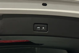 valkoinen Audi Q4 e-tron 2023 kuva 37.