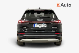 musta Audi Q4 e-tron 2023 kuva 3.