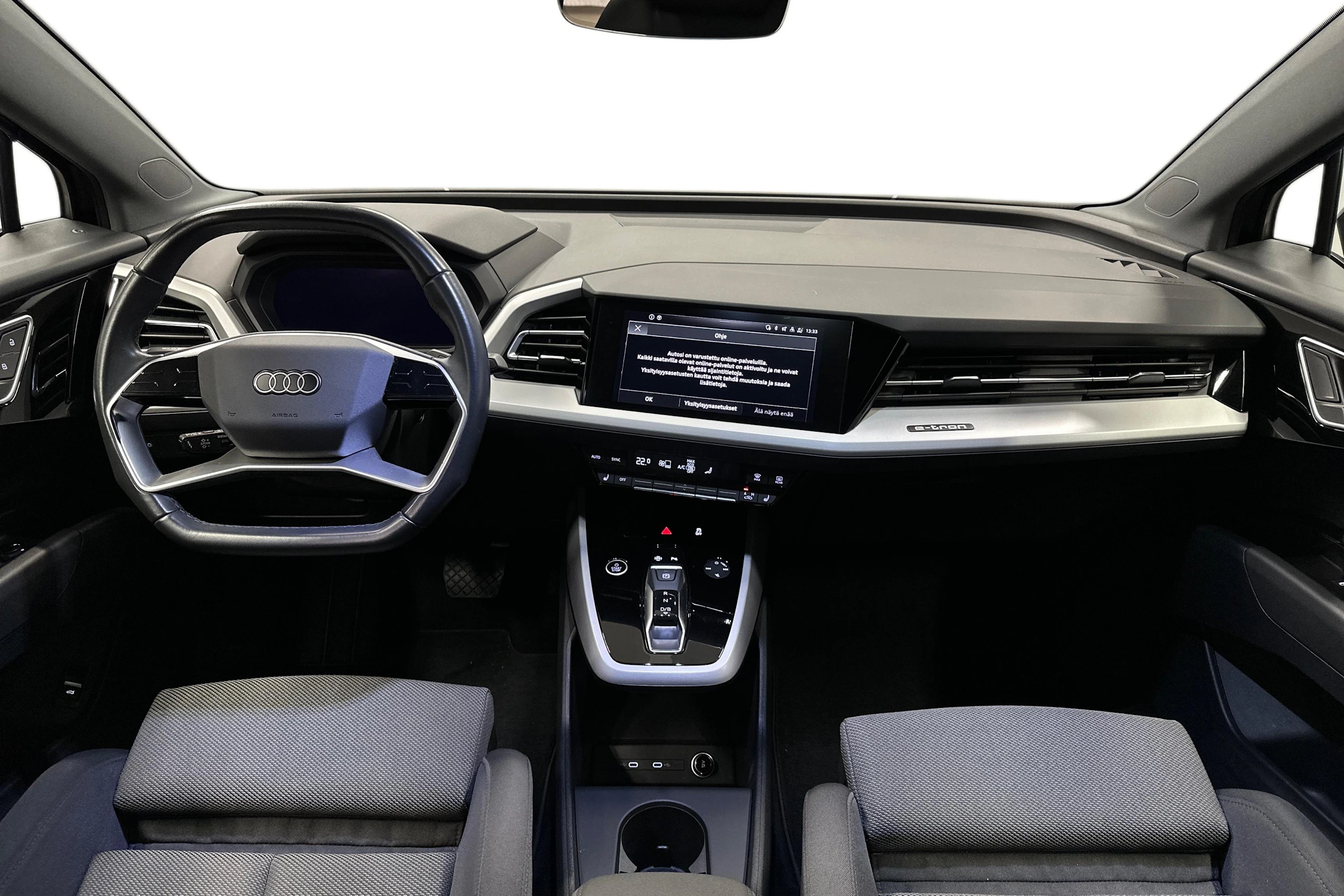musta Audi Q4 e-tron 2023 kuva 7.