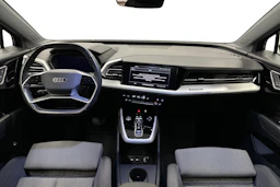 musta Audi Q4 e-tron 2023 kuva 7.