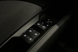 musta Audi Q4 e-tron 2023 kuva 14.