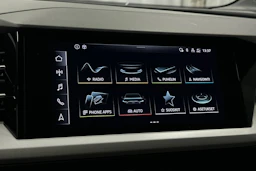 musta Audi Q4 e-tron 2023 kuva 16.