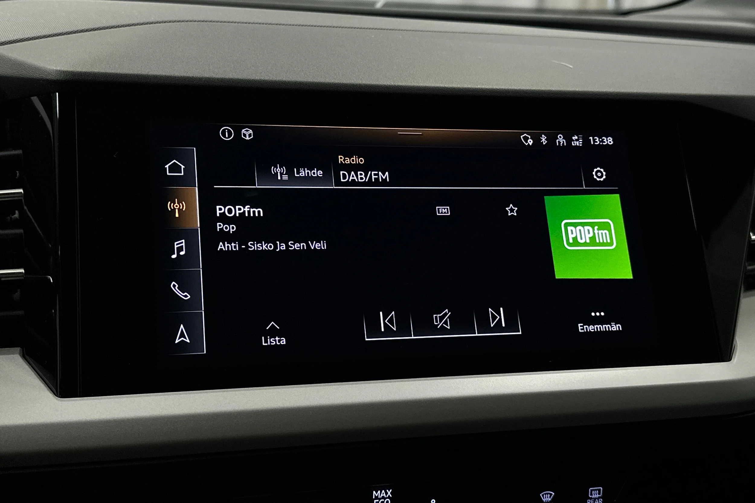 musta Audi Q4 e-tron 2023 kuva 18.