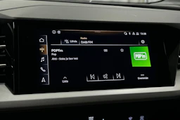 musta Audi Q4 e-tron 2023 kuva 18.