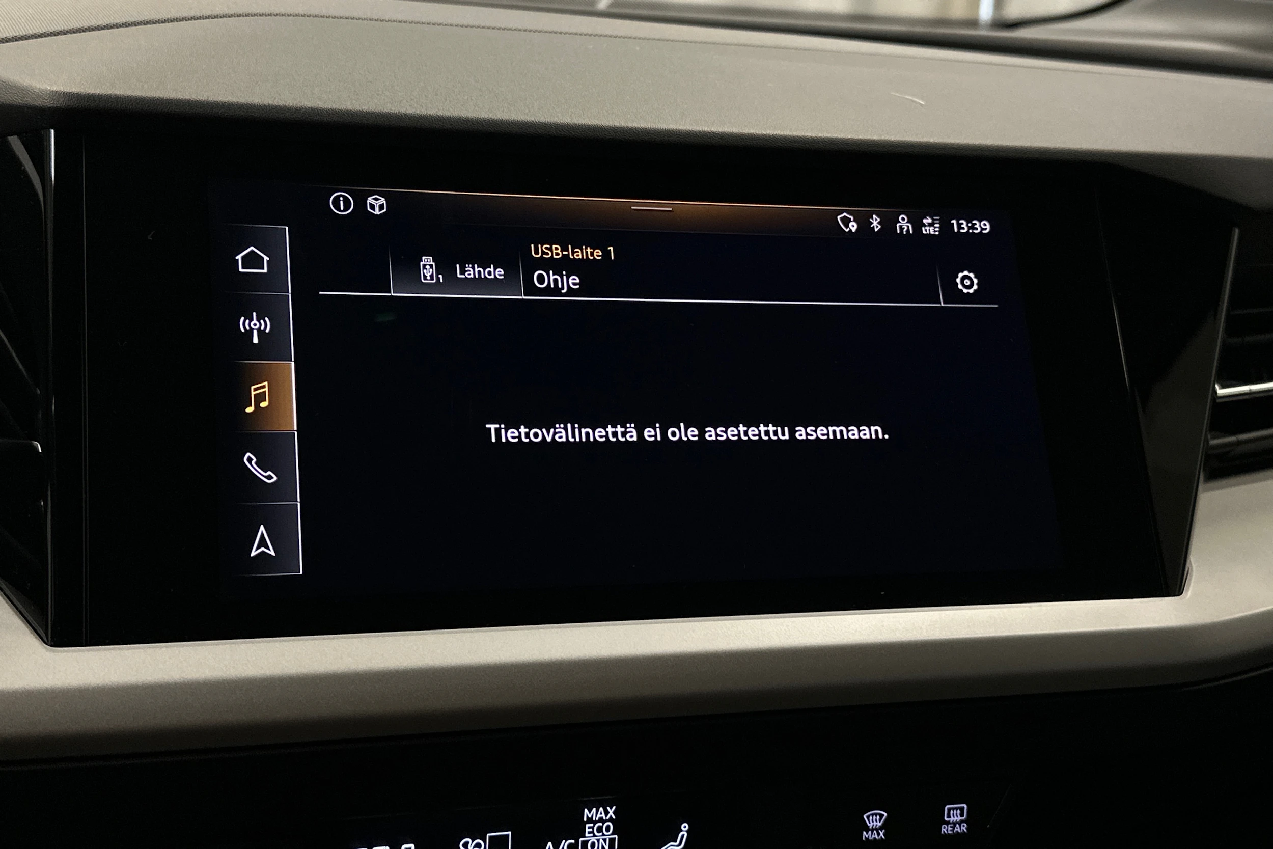 musta Audi Q4 e-tron 2023 kuva 19.