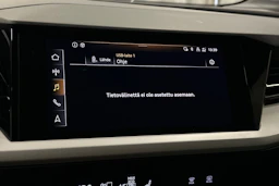 musta Audi Q4 e-tron 2023 kuva 19.