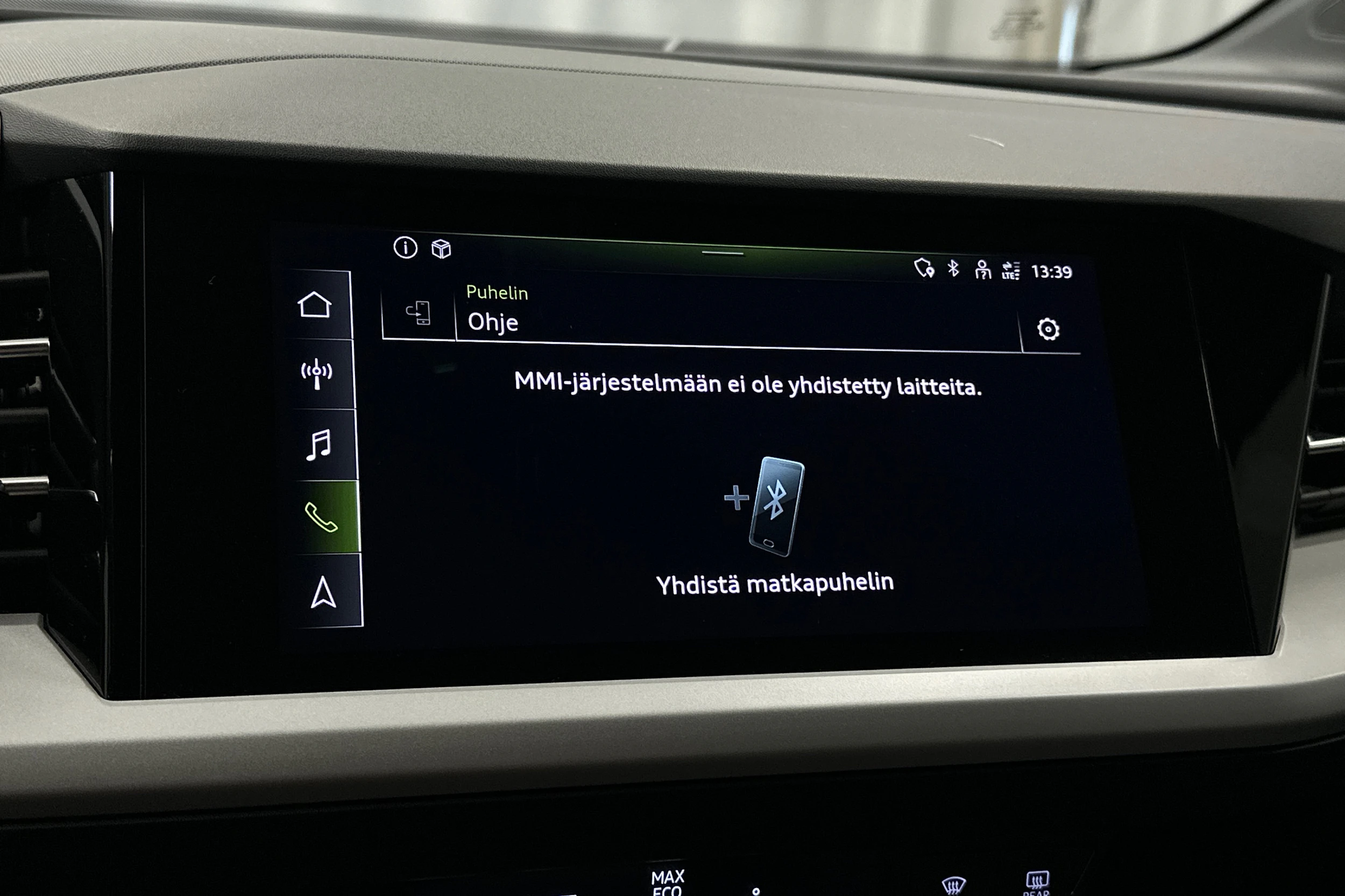 musta Audi Q4 e-tron 2023 kuva 20.