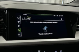 musta Audi Q4 e-tron 2023 kuva 20.