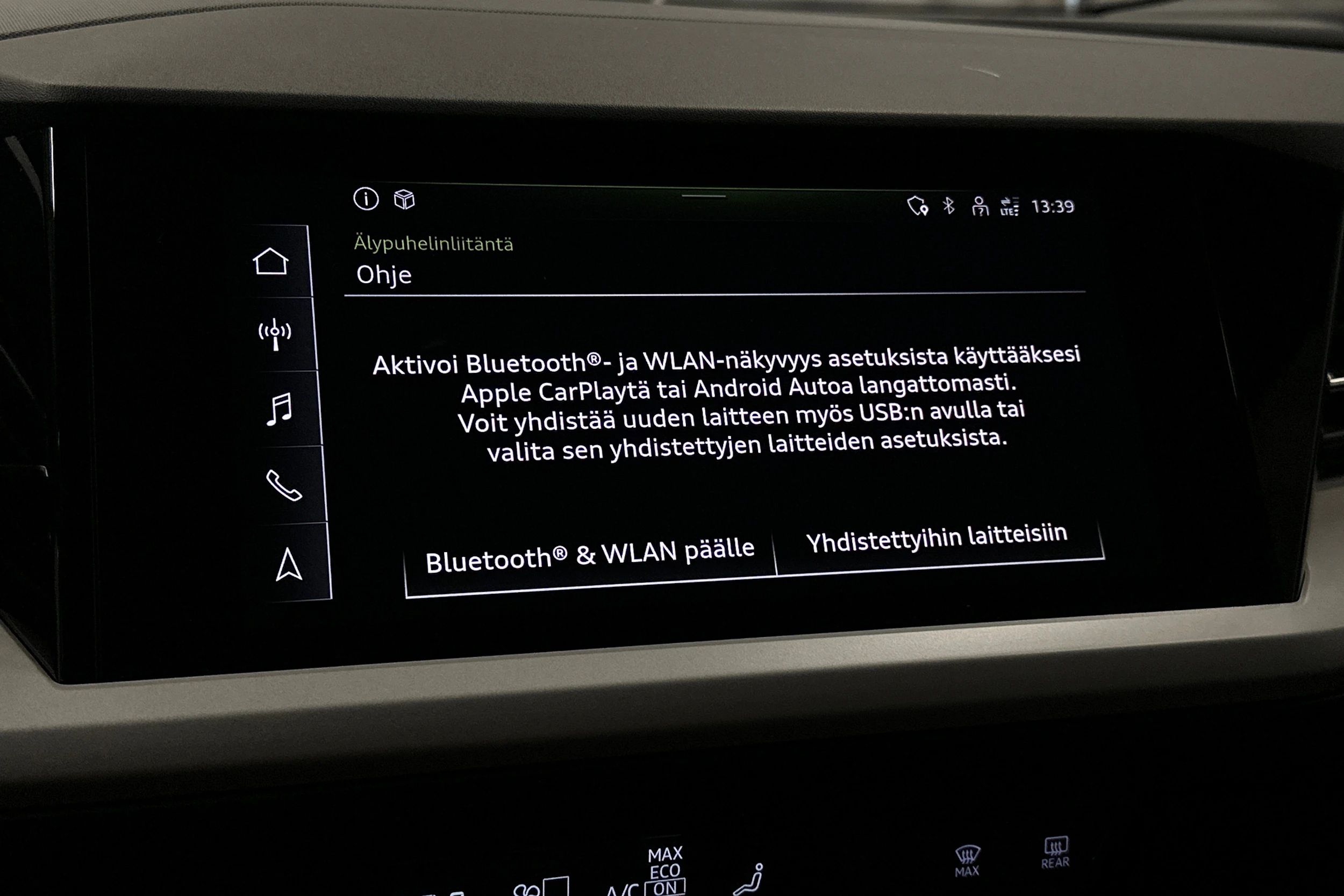 musta Audi Q4 e-tron 2023 kuva 21.