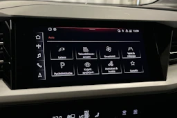 musta Audi Q4 e-tron 2023 kuva 22.