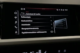 musta Audi Q4 e-tron 2023 kuva 28.