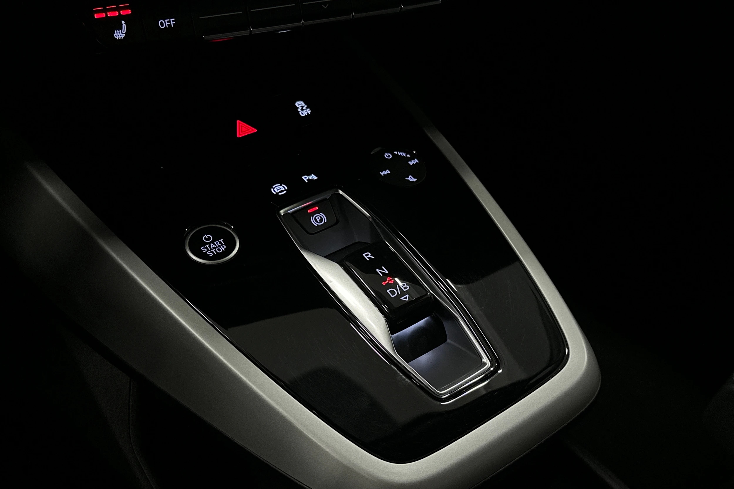 musta Audi Q4 e-tron 2023 kuva 31.