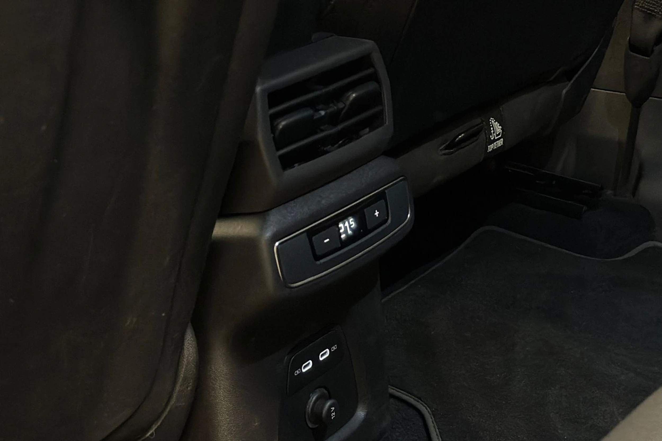 hopea Audi Q4 e-tron 2023 kuva 9.