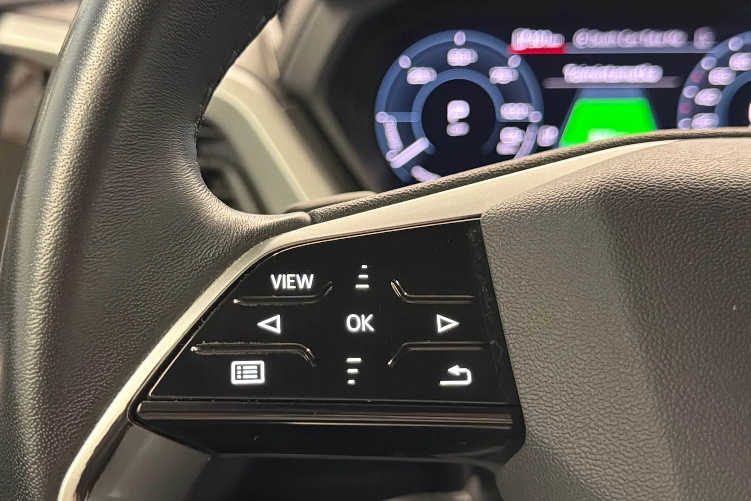 hopea Audi Q4 e-tron 2023 kuva 11.