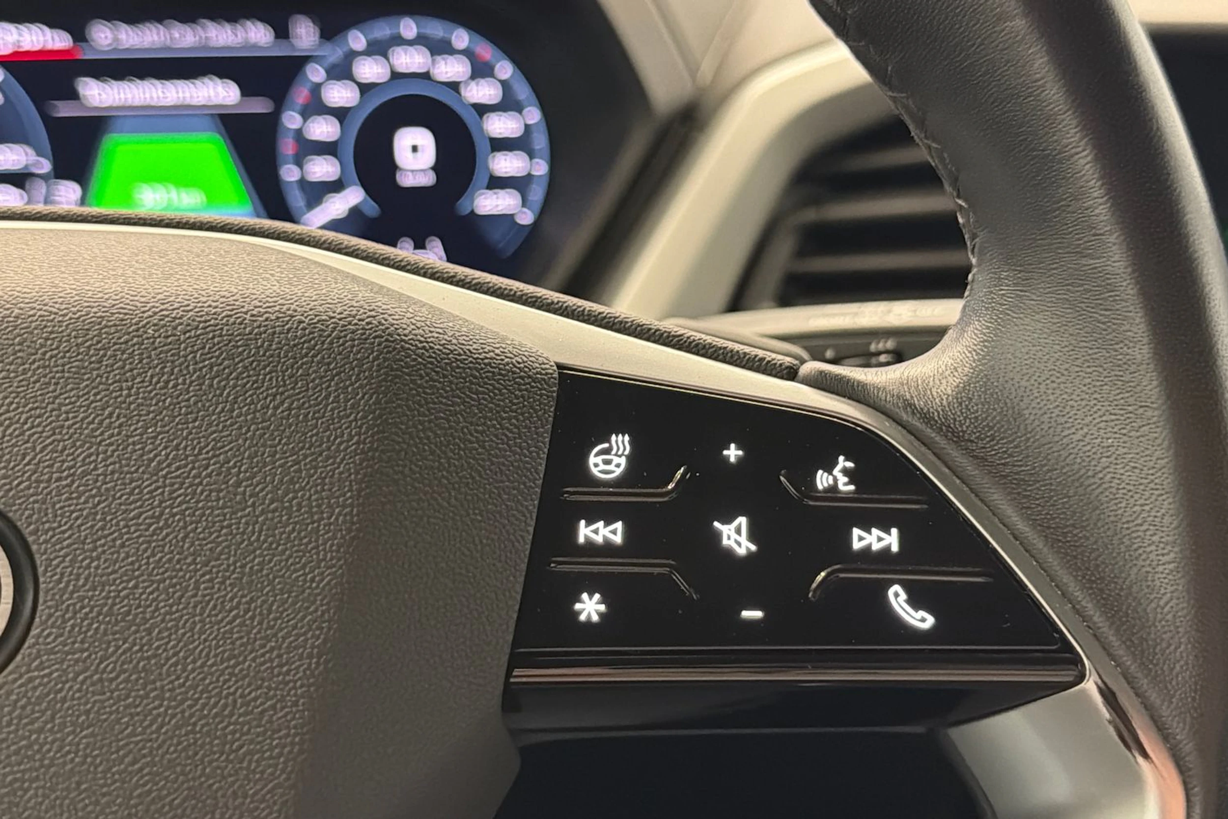 hopea Audi Q4 e-tron 2023 kuva 12.