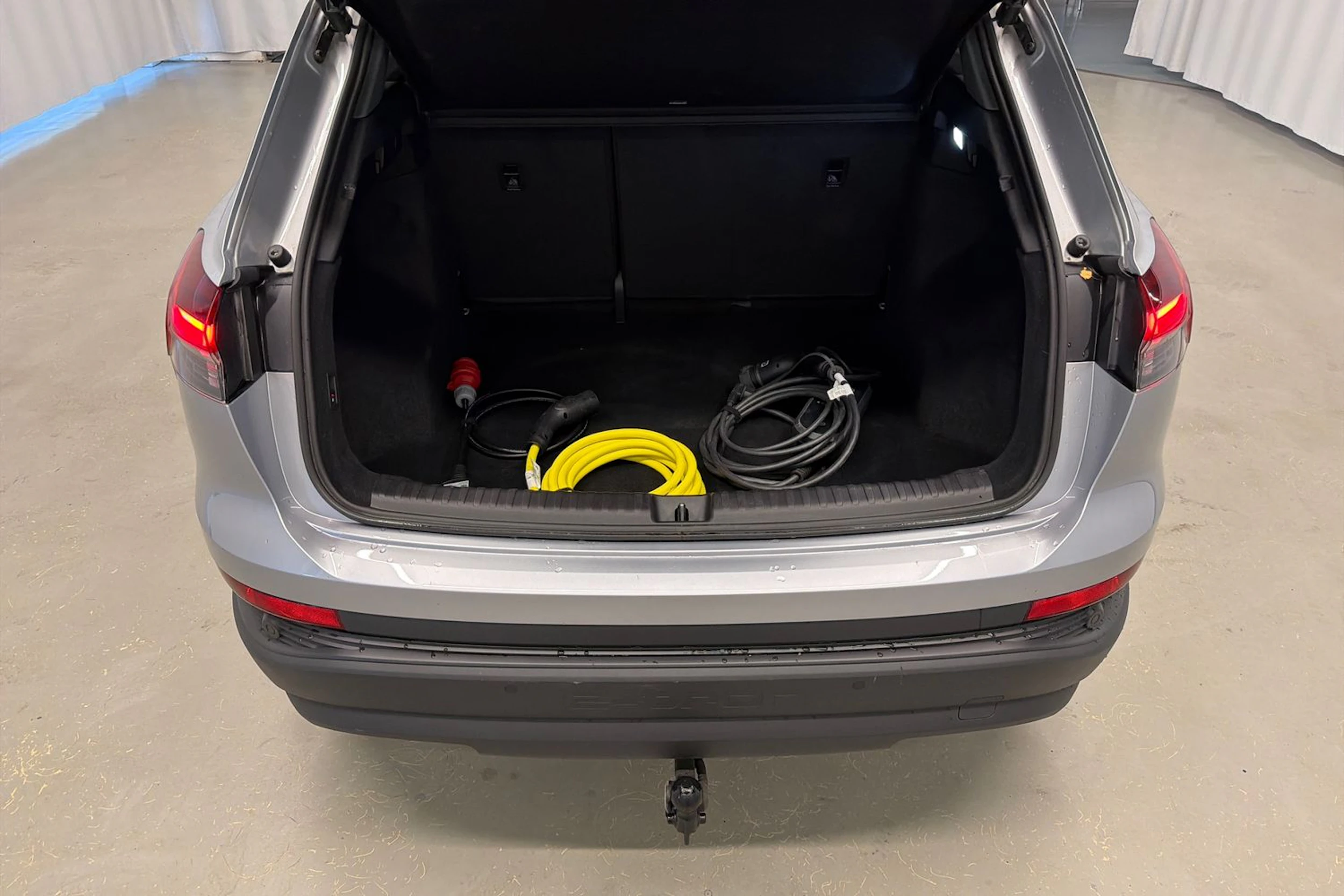 hopea Audi Q4 e-tron 2023 kuva 23.