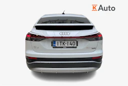 valkoinen Audi Q4 e-tron 2023 kuva 3.