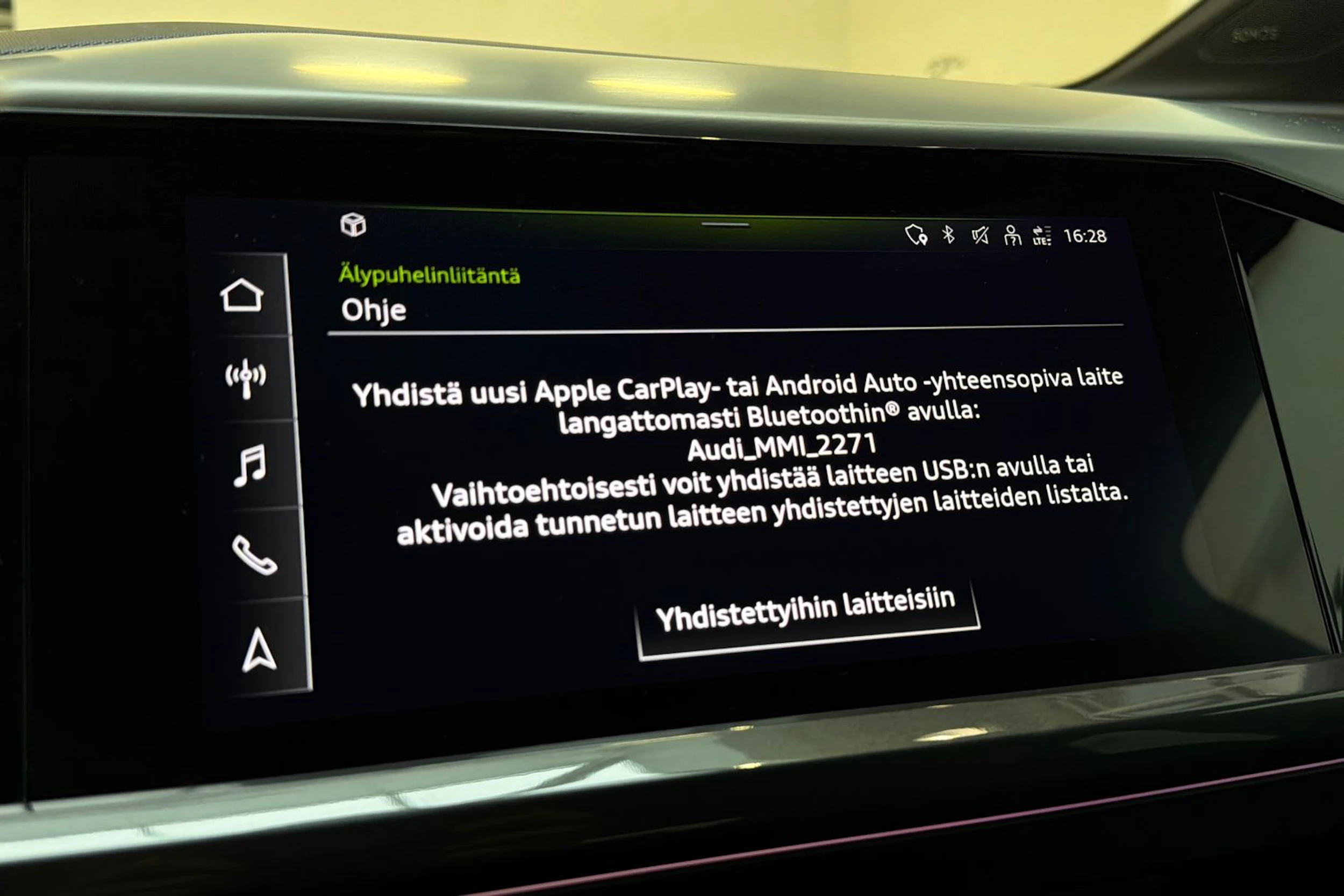 valkoinen Audi Q4 e-tron 2023 kuva 17.