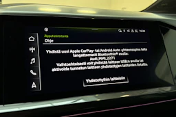 valkoinen Audi Q4 e-tron 2023 kuva 17.