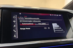 valkoinen Audi Q4 e-tron 2023 kuva 21.