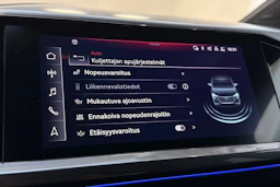 valkoinen Audi Q4 e-tron 2023 kuva 22.