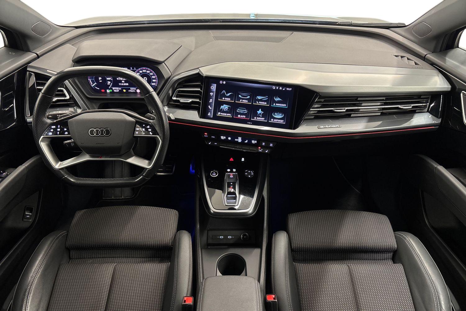 Audi Q4 e-tron 40 e-tron S line 2023, photo 7/27