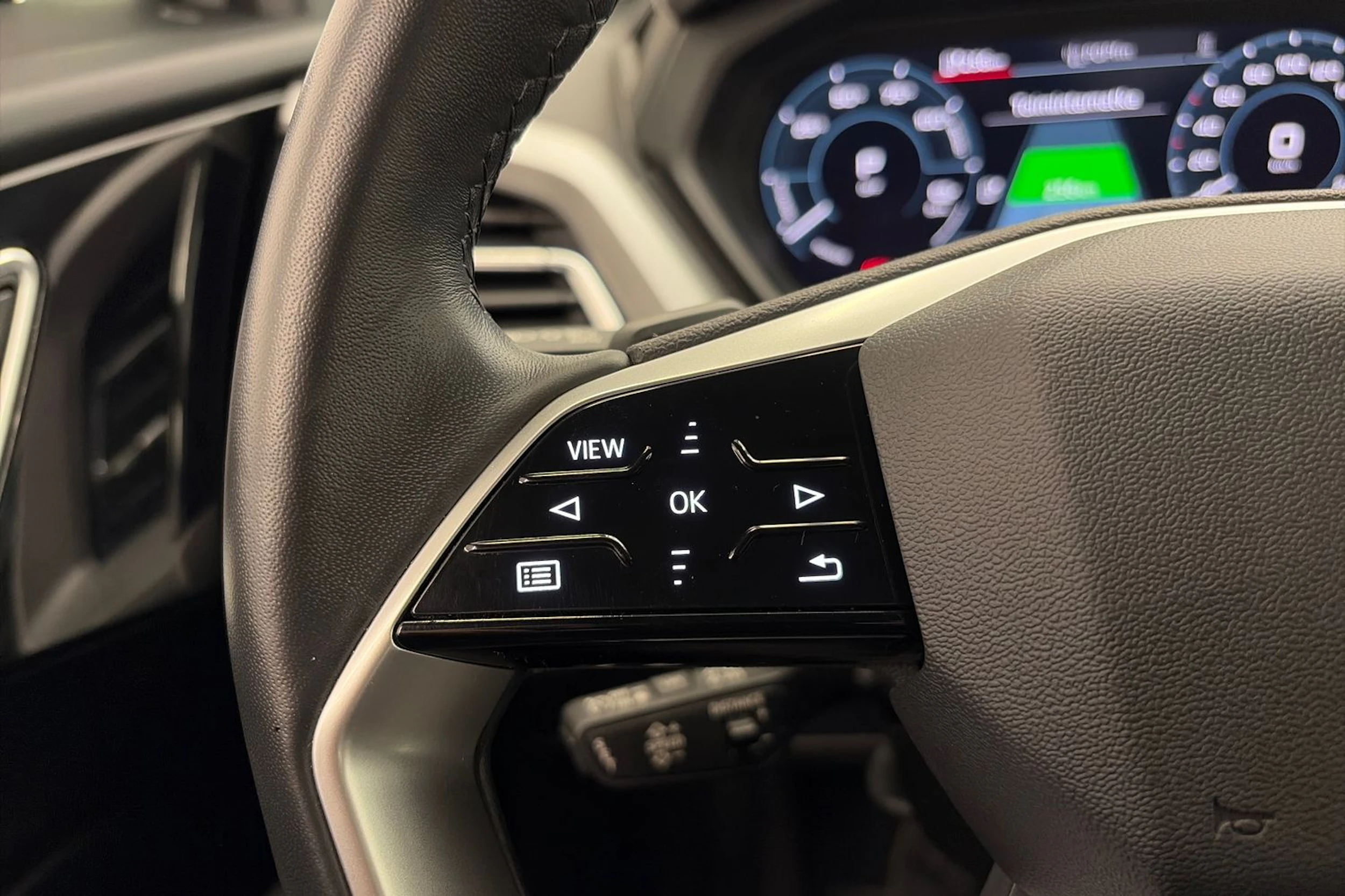 hopea Audi Q4 e-tron 2023 kuva 16.