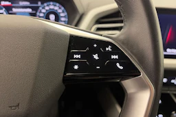 hopea Audi Q4 e-tron 2023 kuva 17.