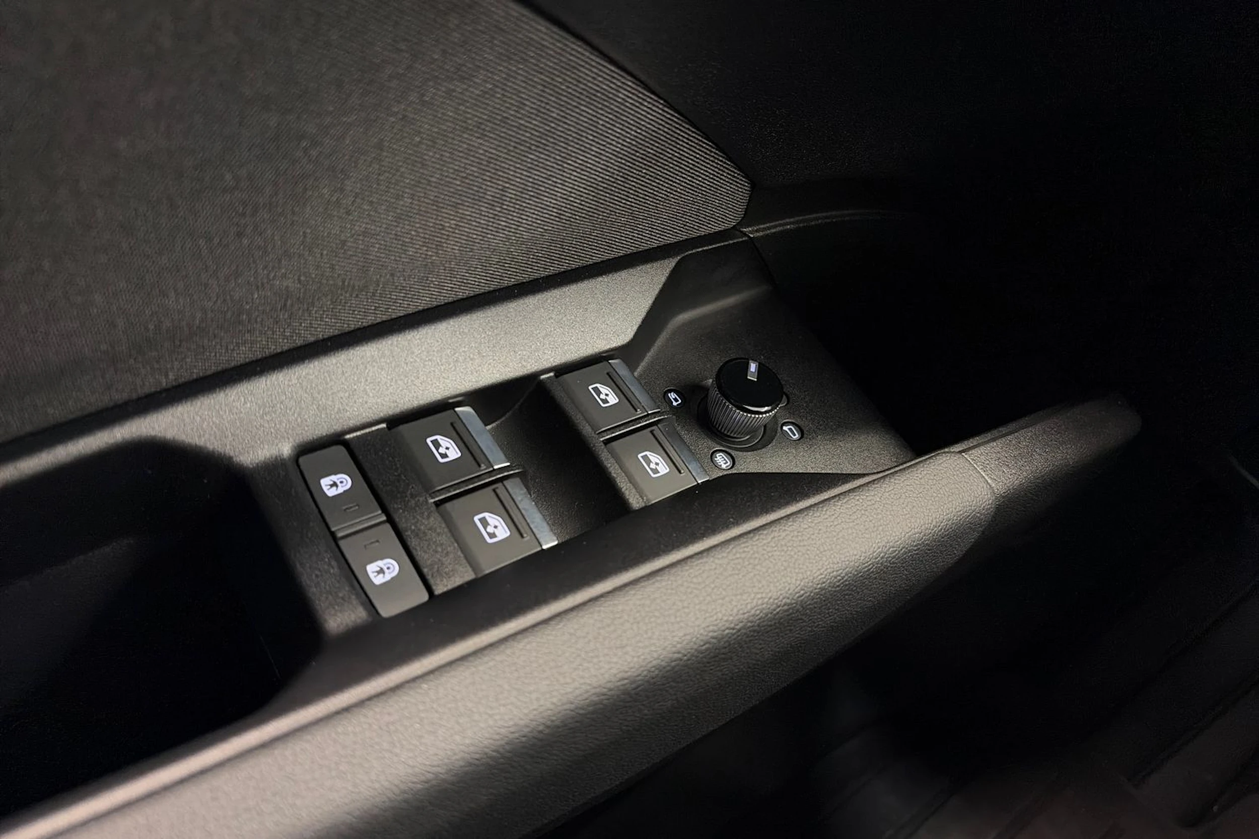 hopea Audi Q4 e-tron 2023 kuva 27.