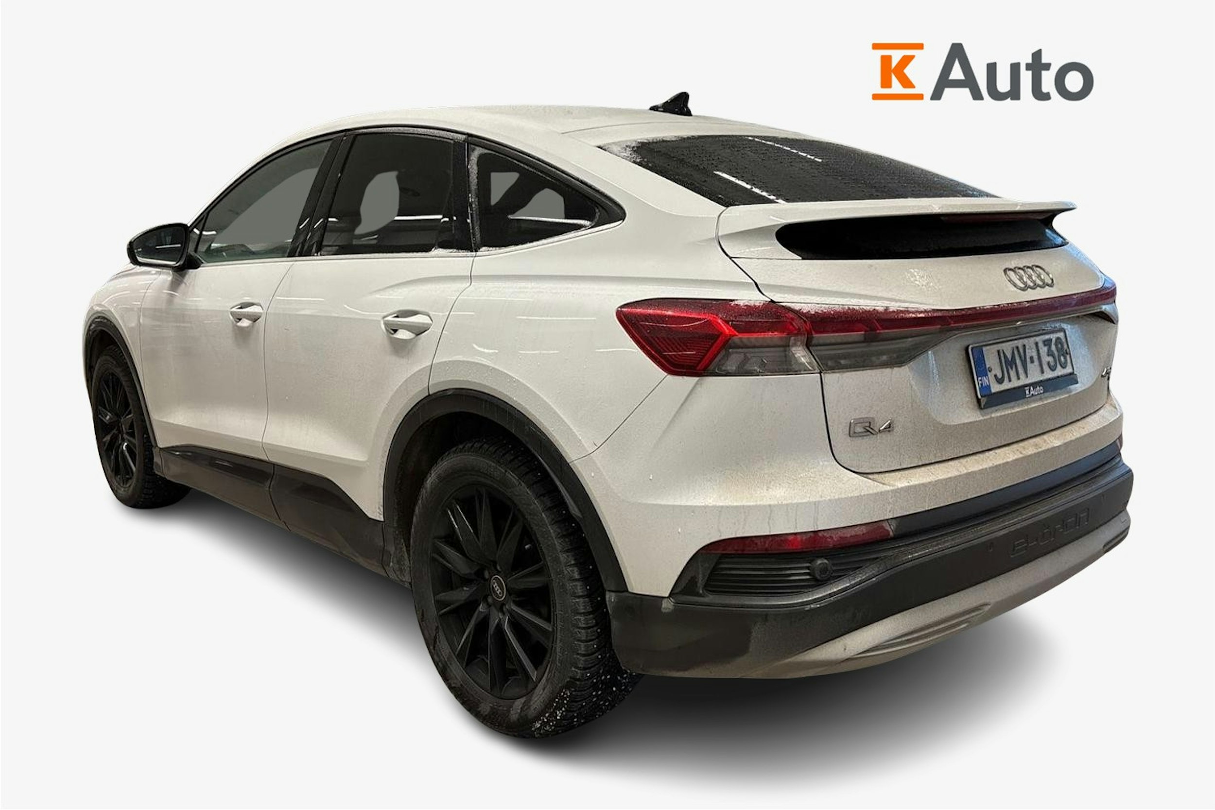 valkoinen Audi Q4 e-tron 2023 kuva 2.