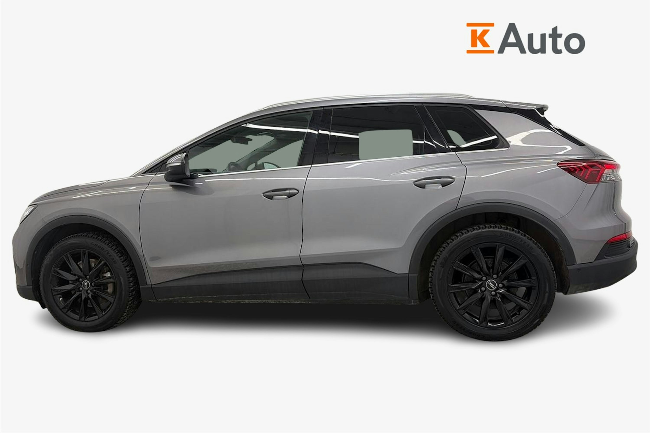 harmaa Audi Q4 e-tron 2023 kuva 6.